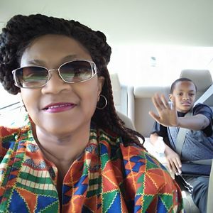 Meet your Posher, Stella